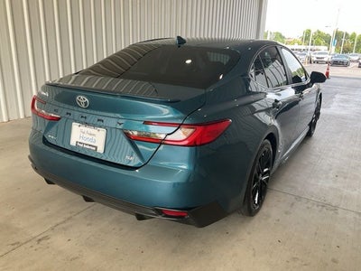 2025 Toyota Camry SE