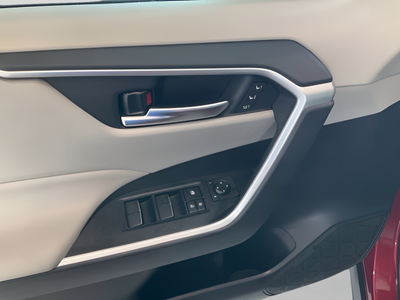 2021 Toyota RAV4 Hybrid XLE Premium