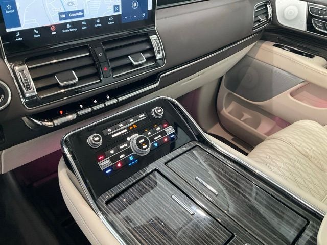 2023 Lincoln Navigator L Black Label