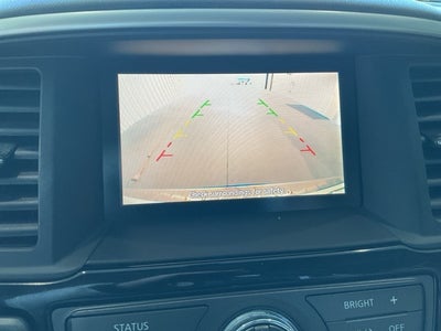 2016 Nissan Pathfinder SV