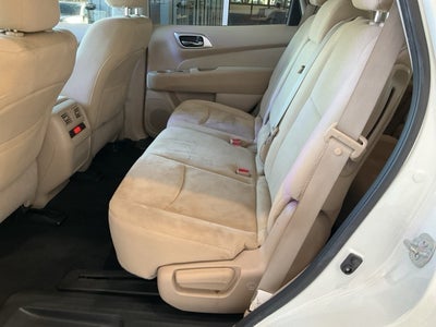 2016 Nissan Pathfinder SV