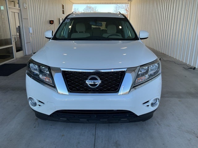2016 Nissan Pathfinder SV