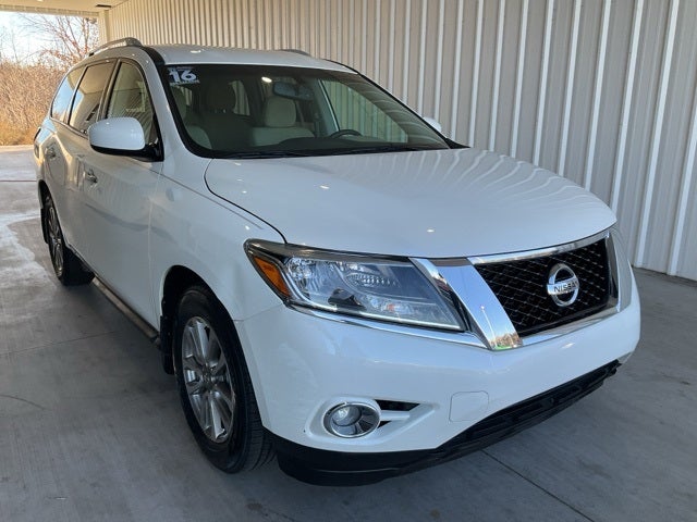 2016 Nissan Pathfinder SV