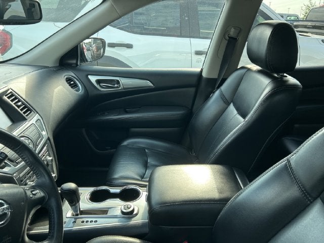 2017 Nissan Pathfinder SL
