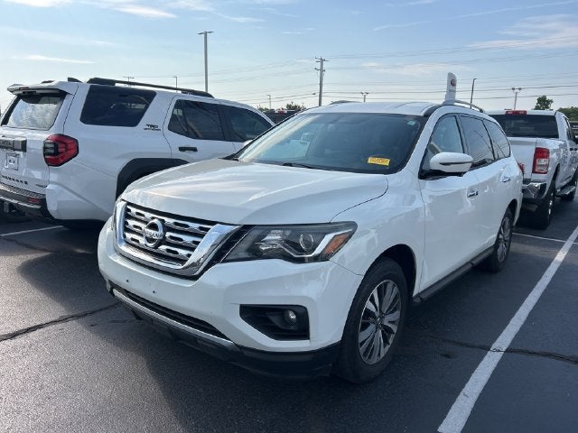 2017 Nissan Pathfinder SL