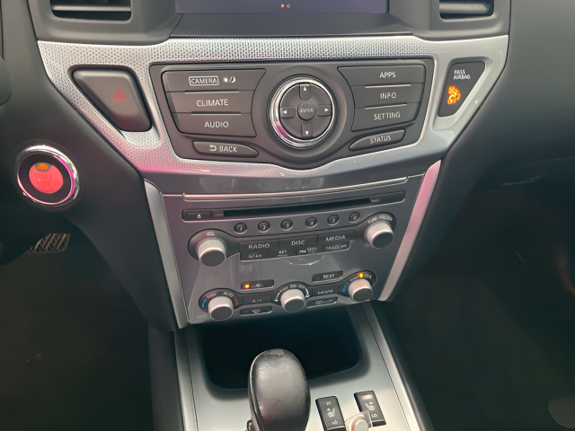 2017 Nissan Pathfinder SL