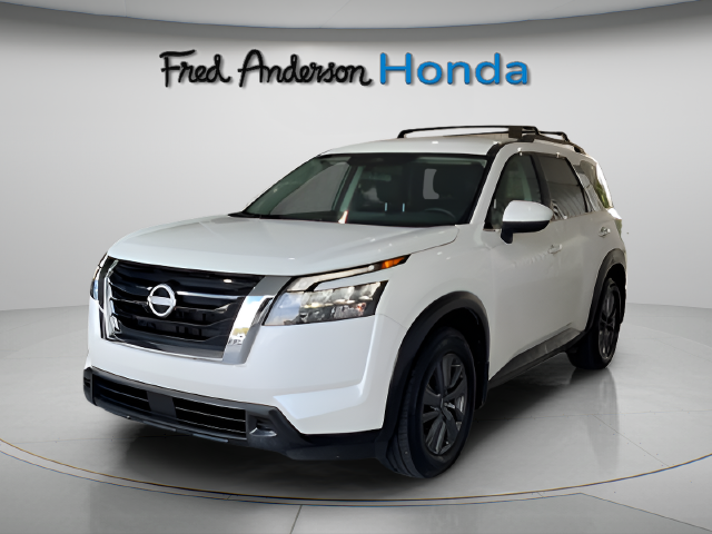 2023 Nissan Pathfinder SV