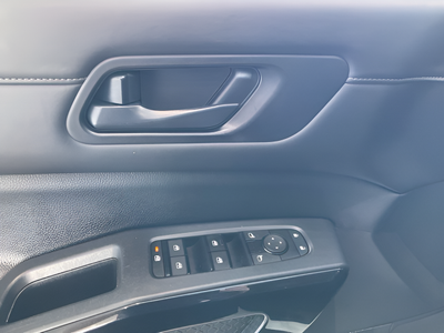 2023 Nissan Pathfinder SV