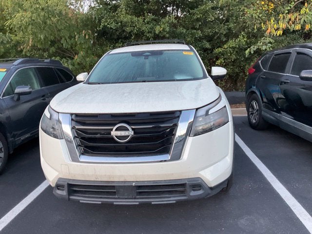 2023 Nissan Pathfinder SV