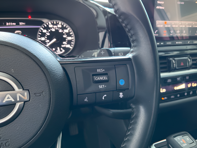 2023 Nissan Pathfinder SV