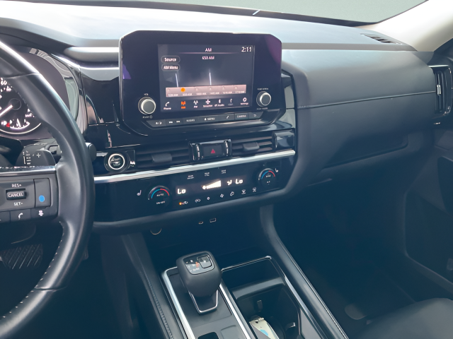 2023 Nissan Pathfinder SV