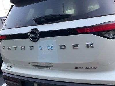 2023 Nissan Pathfinder SV
