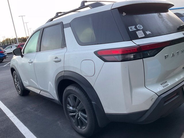 2023 Nissan Pathfinder SV