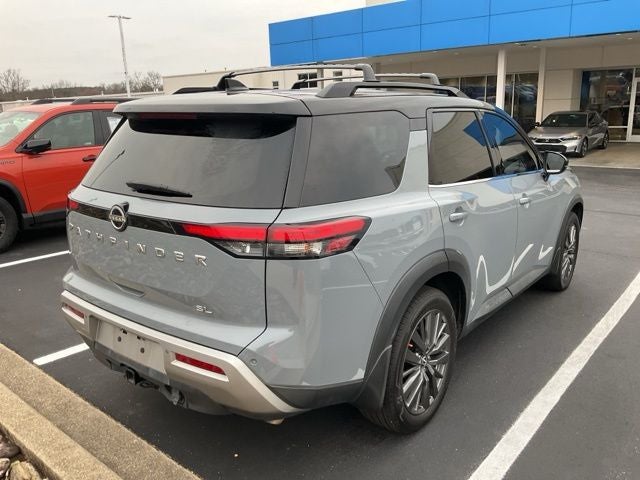 2022 Nissan Pathfinder SL