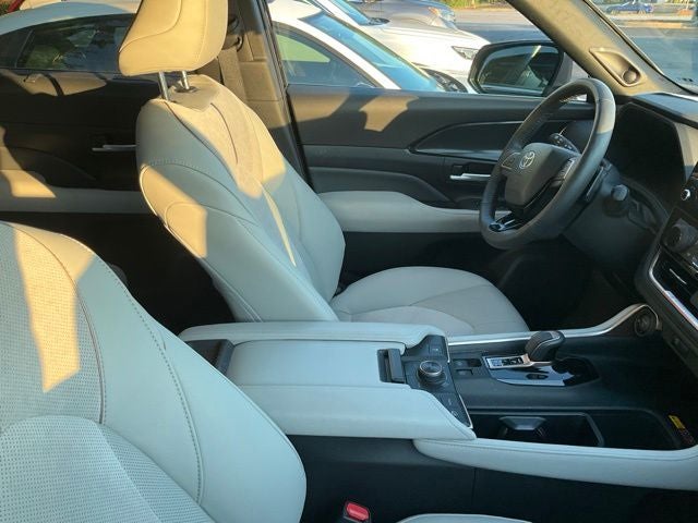 2026 Toyota Grand Highlander Hybrid MAX Platinum