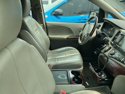 2013 Toyota Sienna Limited 7 Passenger