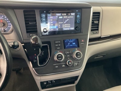 2017 Toyota Sienna XLE 7 Passenger