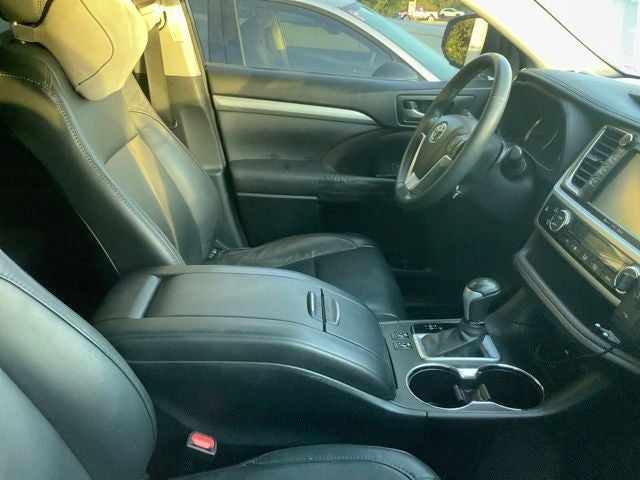 2016 Toyota Highlander XLE V6