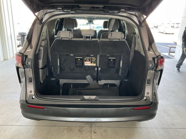 2021 Toyota Sienna LE 8 Passenger
