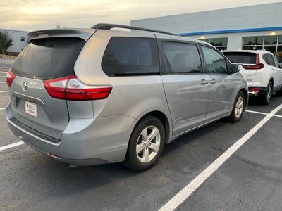 2017 Toyota Sienna L 7 Passenger