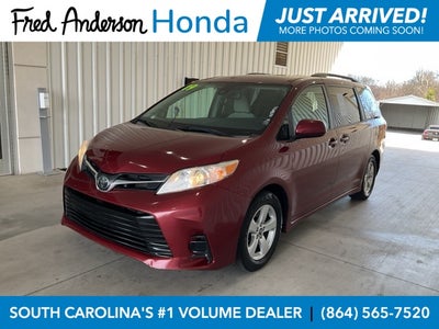 2019 Toyota Sienna LE 8 Passenger
