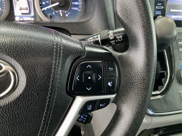 2019 Toyota Sienna LE 8 Passenger