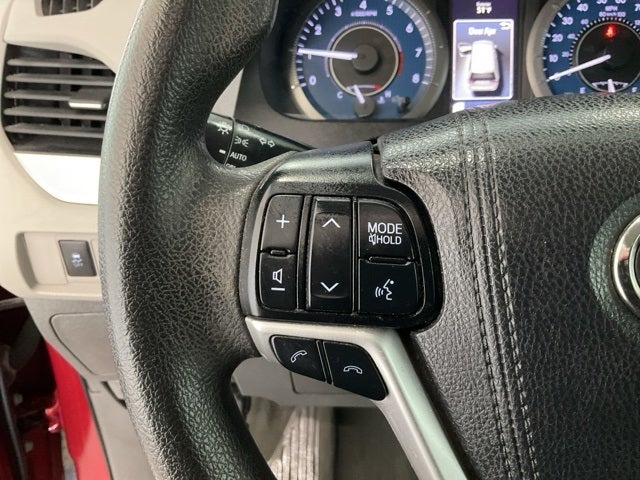 2019 Toyota Sienna LE 8 Passenger