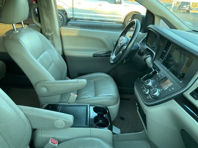 2015 Toyota Sienna XLE Premium 7 Passenger