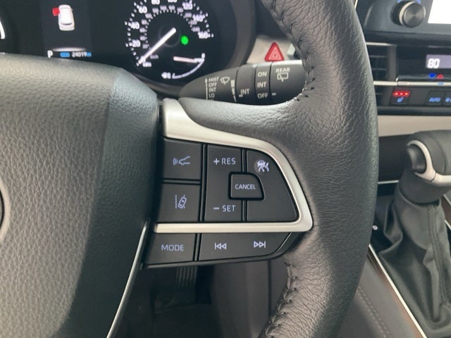 2024 Toyota Sienna XLE