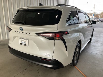 2024 Toyota Sienna XLE