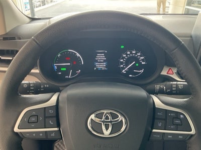 2024 Toyota Sienna XLE
