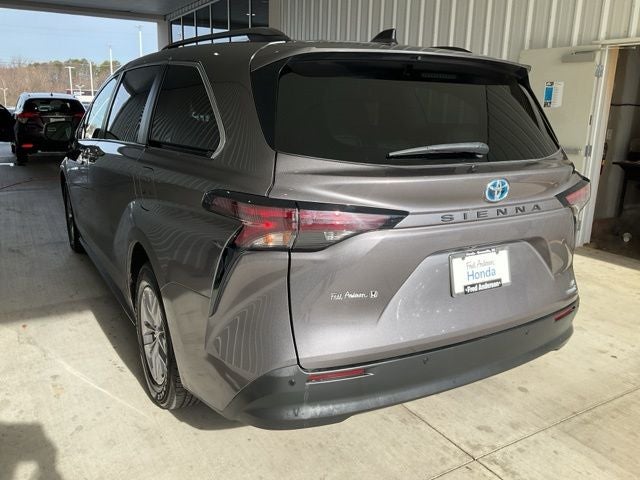 2024 Toyota Sienna XLE