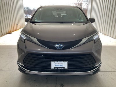 2024 Toyota Sienna XLE