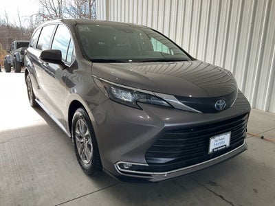 2024 Toyota Sienna XLE