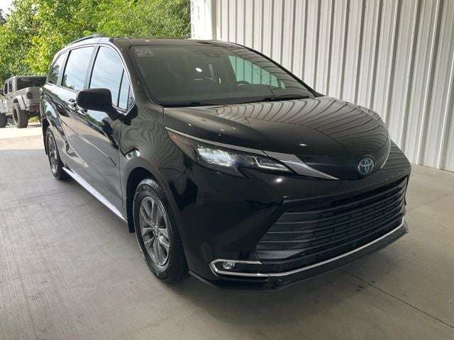 2024 Toyota Sienna XLE 7 Passenger