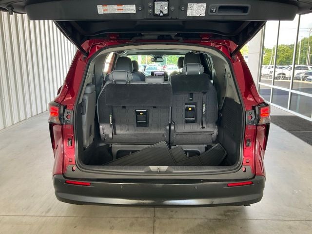 2021 Toyota Sienna XLE 8 Passenger