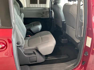2021 Toyota Sienna XLE 8 Passenger