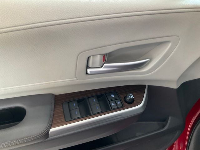 2021 Toyota Sienna XLE 8 Passenger