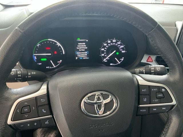 2021 Toyota Sienna XLE 8 Passenger