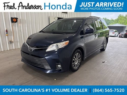 2018 Toyota Sienna XLE 8 Passenger