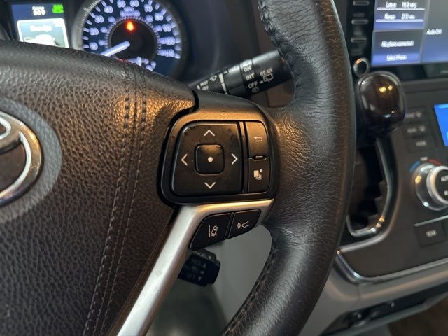 2018 Toyota Sienna XLE 8 Passenger