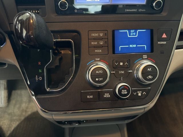 2018 Toyota Sienna XLE 8 Passenger
