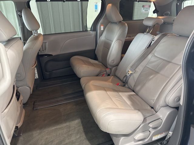 2018 Toyota Sienna XLE 8 Passenger