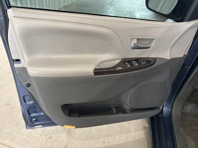 2018 Toyota Sienna XLE 8 Passenger