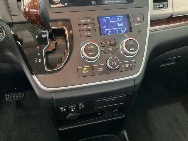 2020 Toyota Sienna Limited Premium 7 Passenger