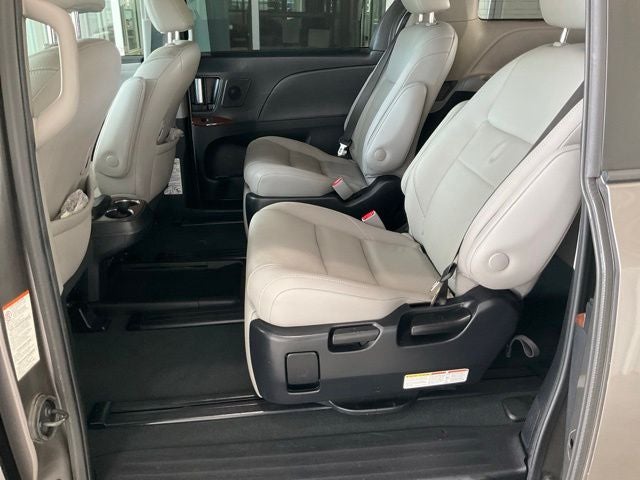 2020 Toyota Sienna Limited Premium 7 Passenger
