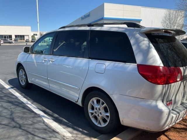 2006 Toyota Sienna Base