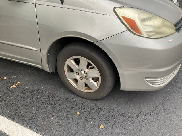 2005 Toyota Sienna LE