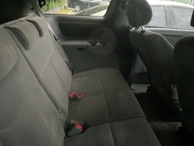 2005 Toyota Sienna LE