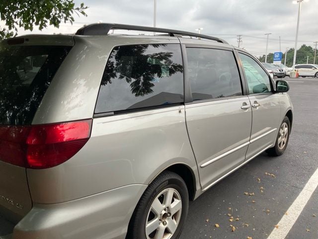 2005 Toyota Sienna LE